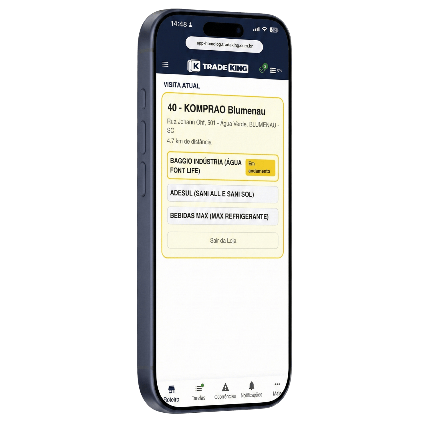 App móvel mostrando gestão multi-empresa/multi-projeto do TradeKing